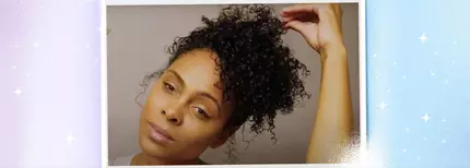 Hair pineappling is a technique that helps protect curly hair. Discover the magic of the pineapple method for long-lasting curls and healthy locks.