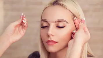 eyebrow microblading