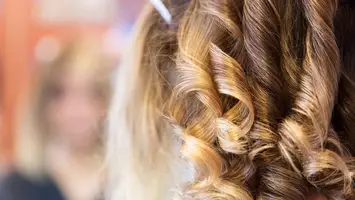 how to curl your hair