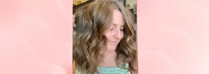 Discover why your hair might be graying in your 20s. We’re sharing what causes gray hair and introducing our favorite products for nourishing silver strands.