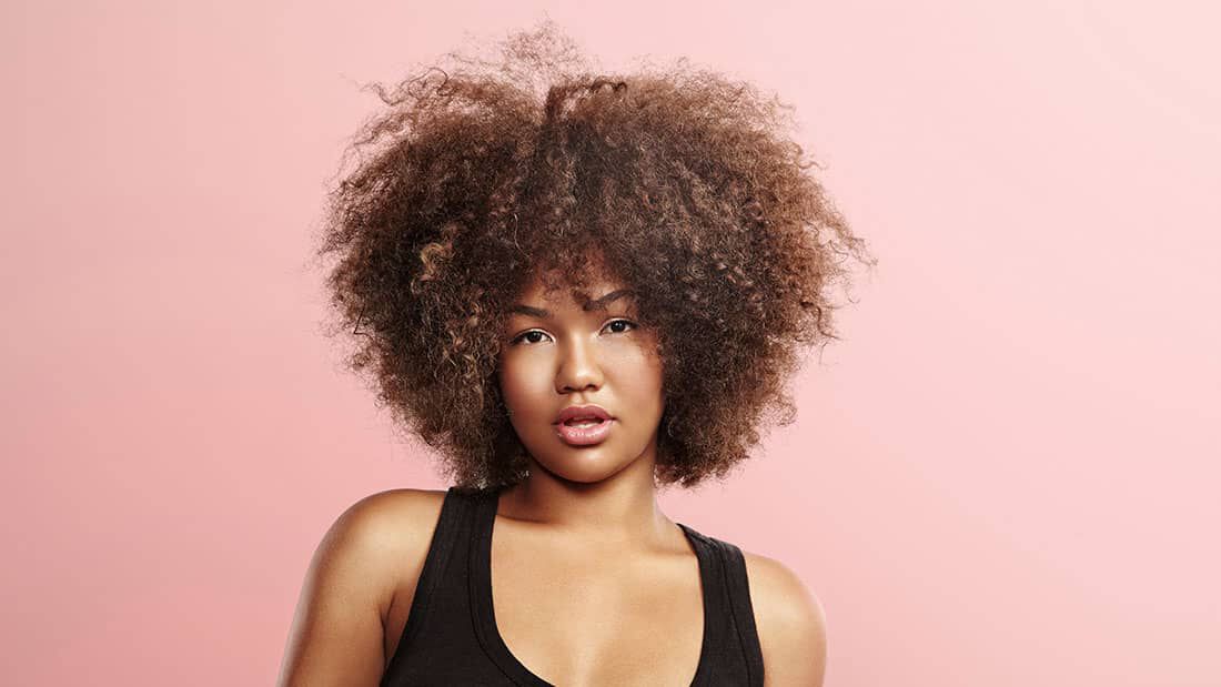 woman with coily hair type