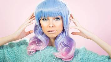 woman with pastel rainbow hair