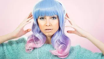 woman with pastel rainbow hair