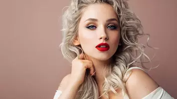 photo of woman with platinum blonde hair throwback hair colors