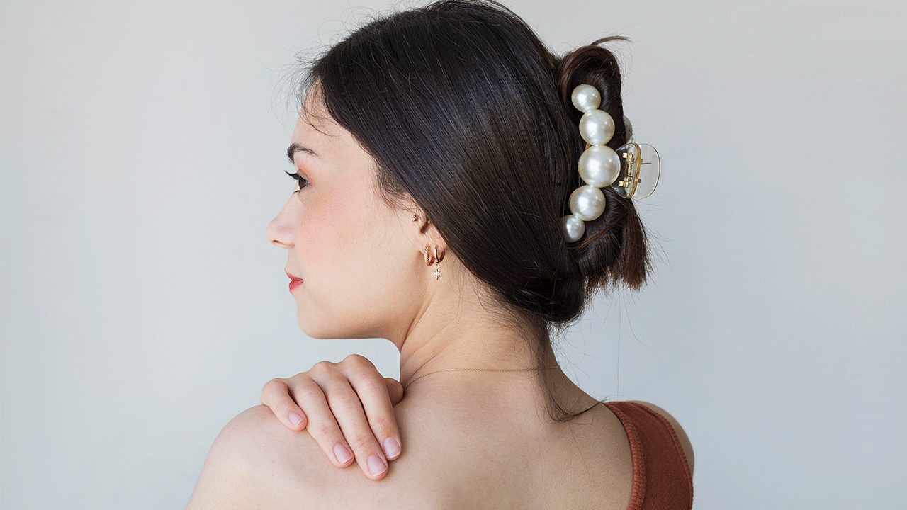 The 11 Best Claw Clips 2022 to Elevate Your Updos with Minimal