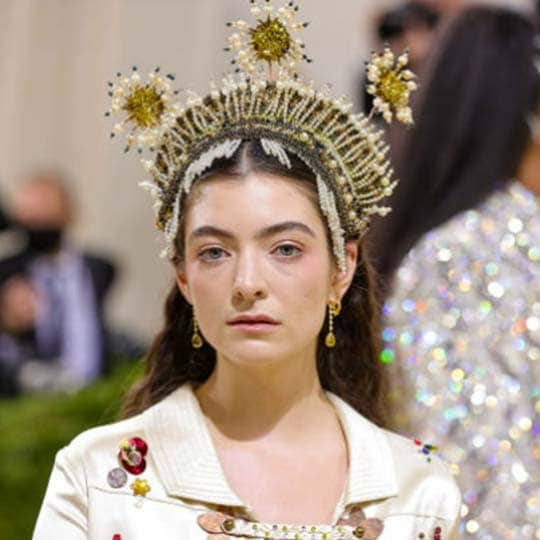 Lorde’s 2021 Met Gala look