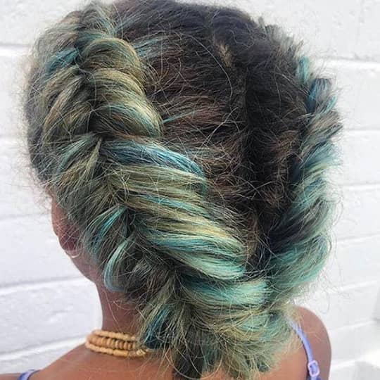 inverted fishtail hairstyle