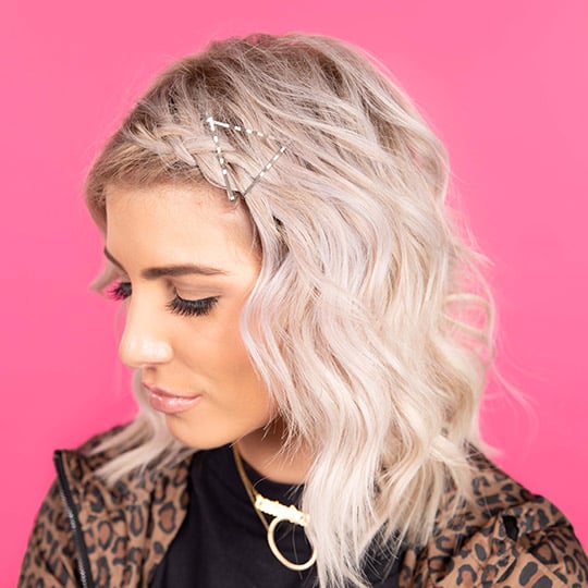 3 Chic Hairstyles You Can Do With Bobby Pins