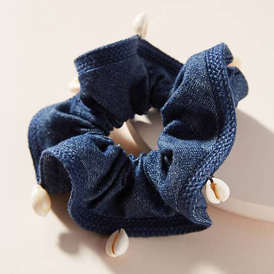 photo of hair scrunchie