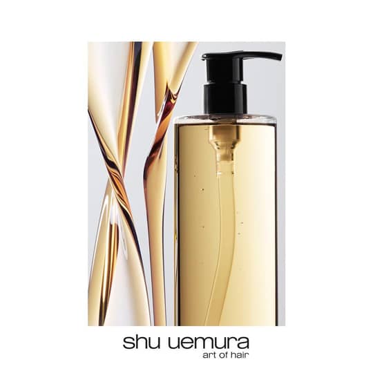 Should You Be Using A Cleansing Oil Shampoo? A Pro Explains By L'Oréal Should You Be Using A Cleansing Oil Shampoo? A Pro Explains By L'Oréal